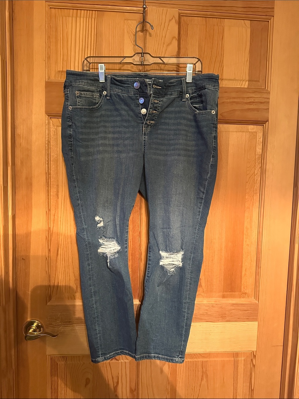 Dark Wash Distressed Women's Short Jeans - Blue